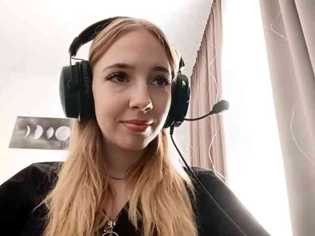 VioletteReeves webcam