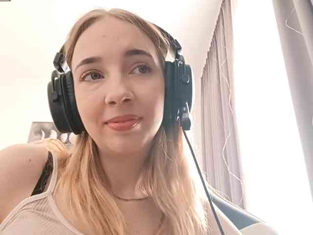 VioletteReeves webcam