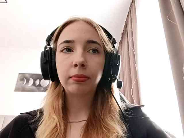 VioletteReeves webcam