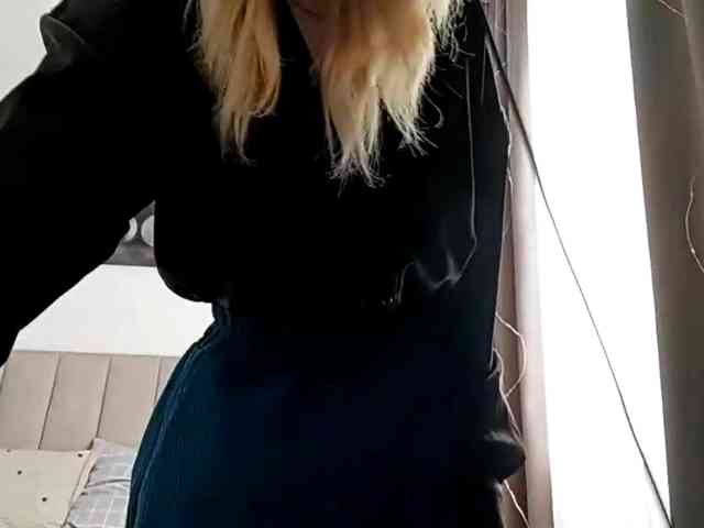 VioletteReeves webcam