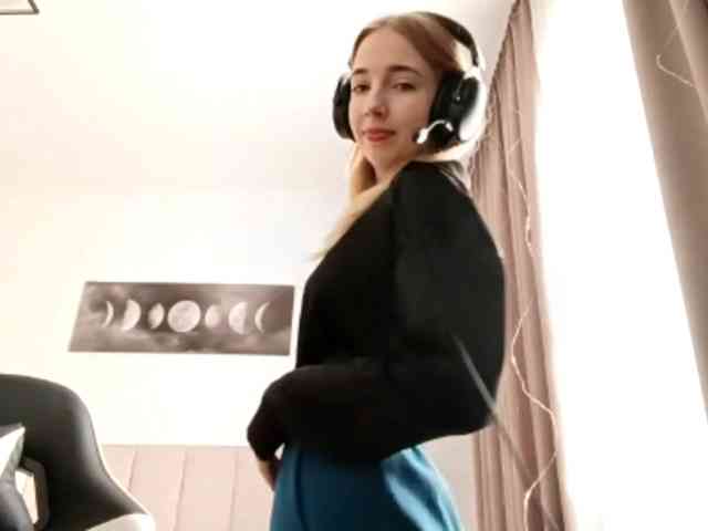 VioletteReeves webcam