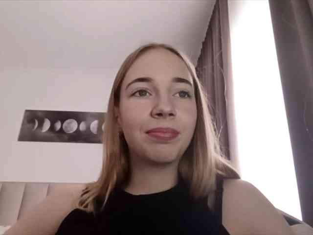 VioletteReeves webcam