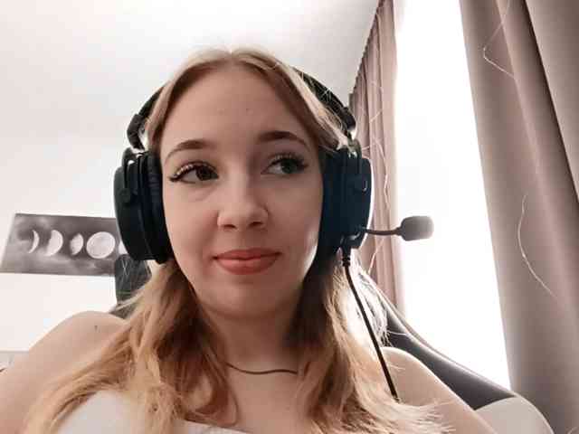 VioletteReeves webcam