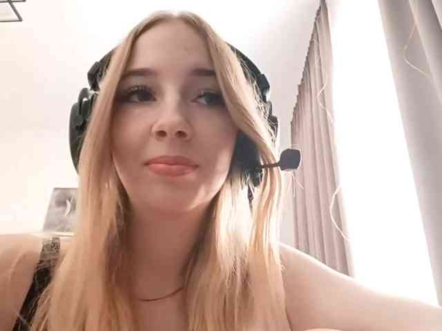 VioletteReeves webcam