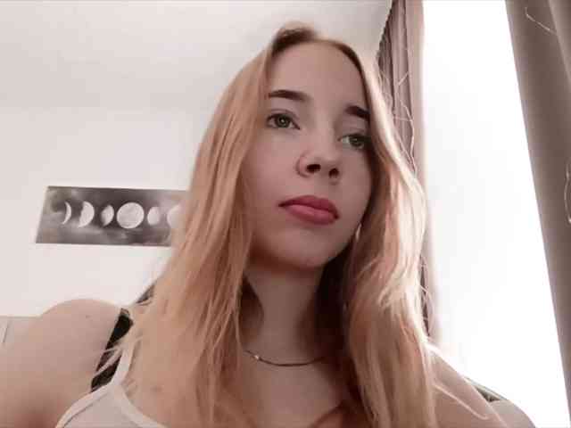 VioletteReeves webcam