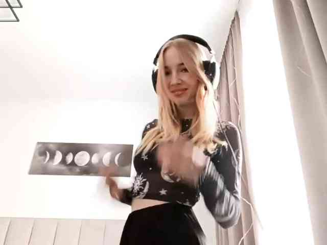 VioletteReeves webcam