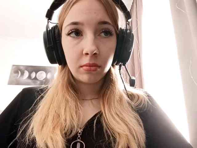 VioletteReeves webcam