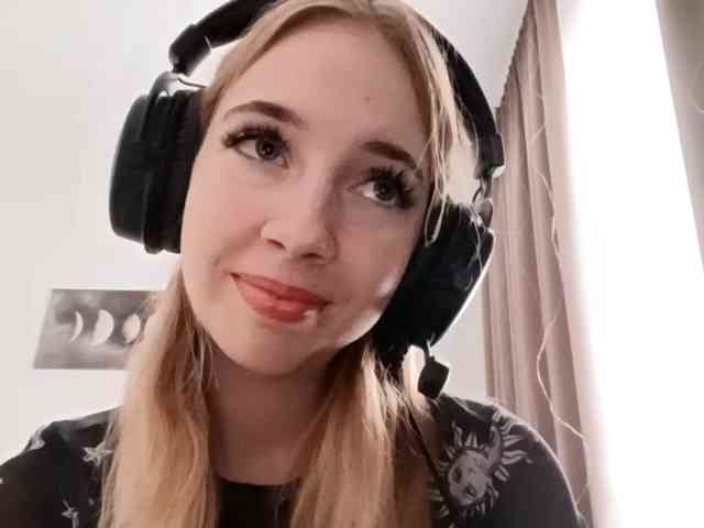 VioletteReeves webcam