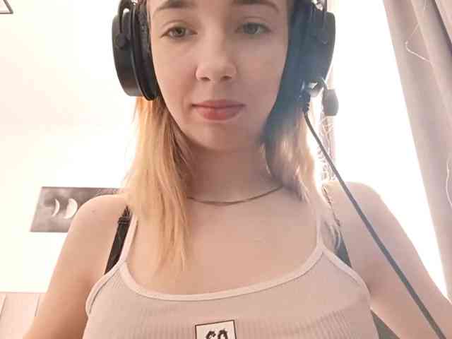 VioletteReeves webcam