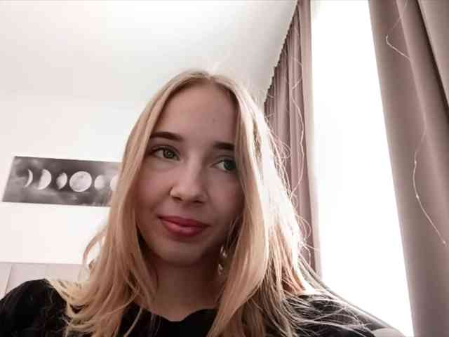 VioletteReeves webcam