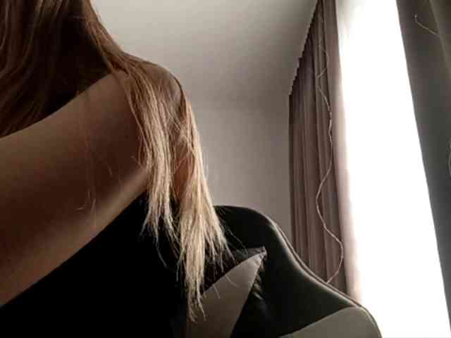 VioletteReeves webcam