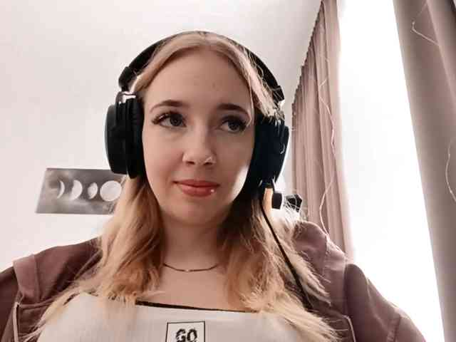 VioletteReeves webcam