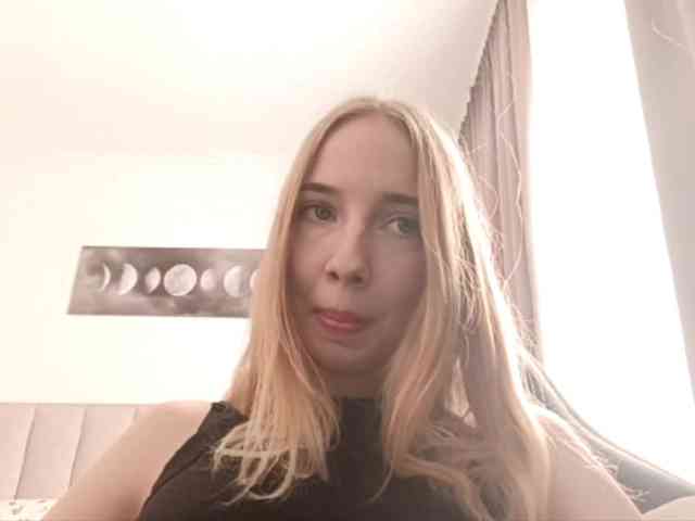 VioletteReeves webcam