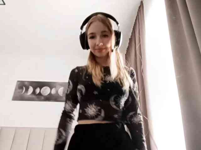 VioletteReeves webcam