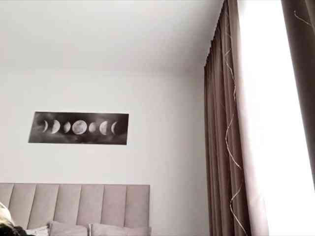 VioletteReeves webcam