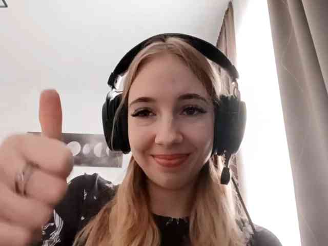 VioletteReeves webcam