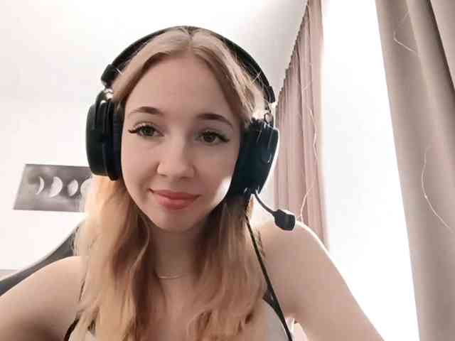 VioletteReeves webcam