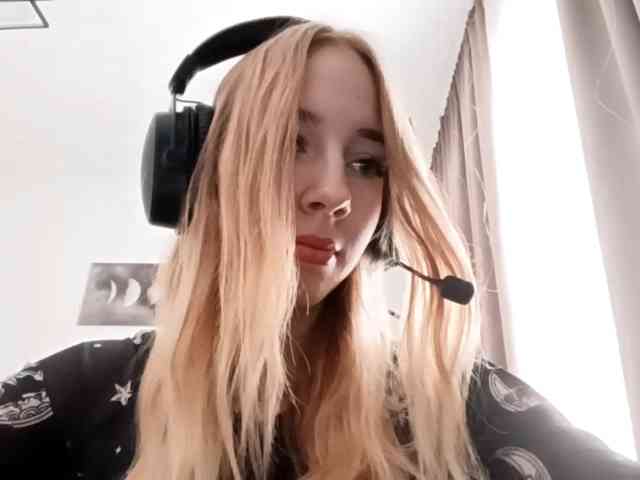 VioletteReeves webcam