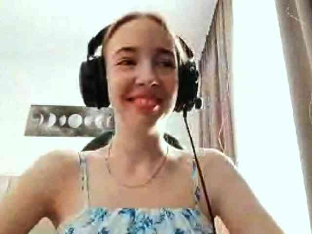 VioletteReeves webcam