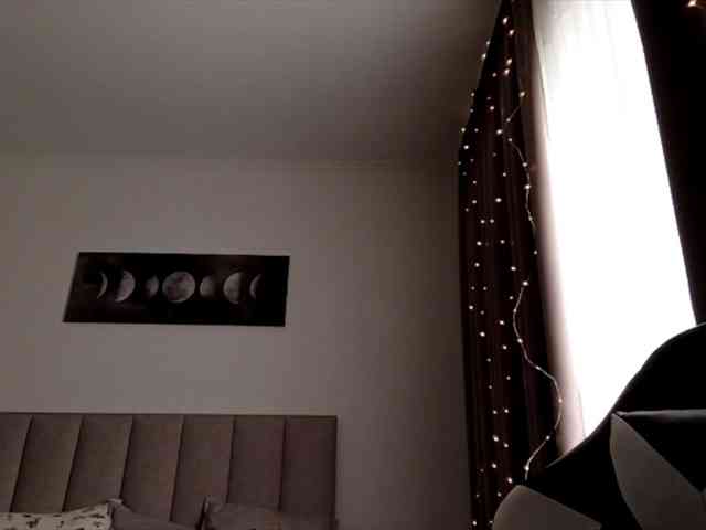 VioletteReeves webcam