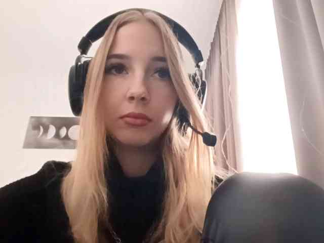 VioletteReeves webcam