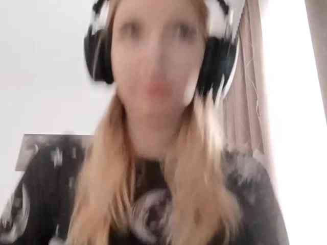 VioletteReeves webcam