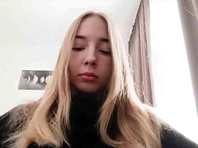 VioletteReeves webcam