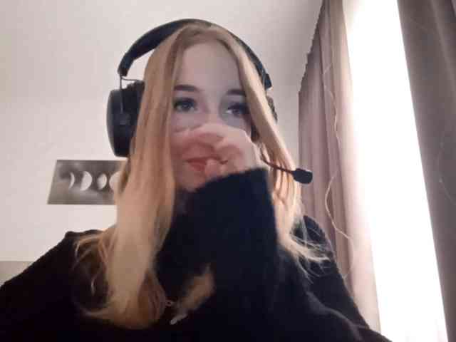 VioletteReeves webcam