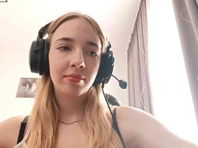 VioletteReeves webcam