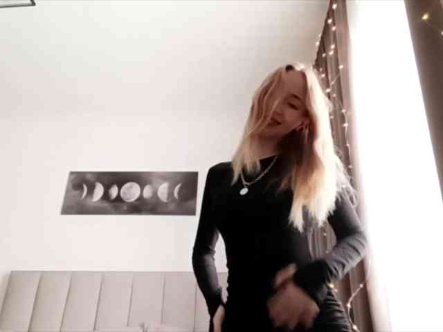 VioletteReeves webcam