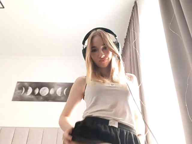 VioletteReeves webcam