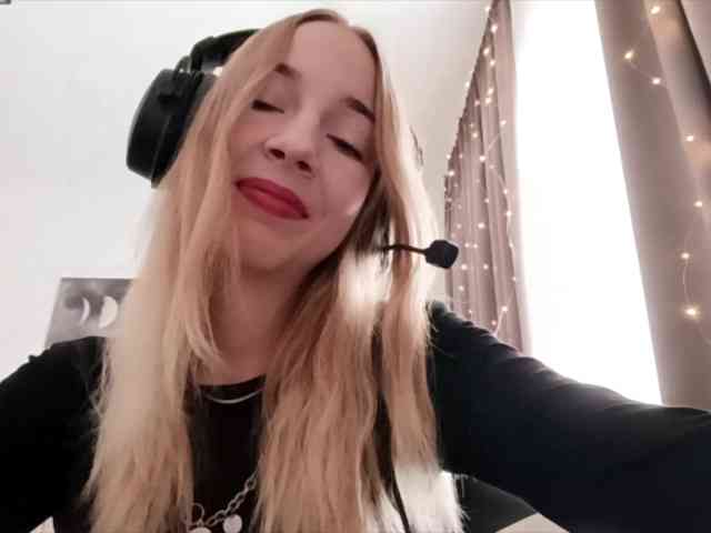 VioletteReeves webcam