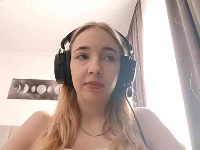 VioletteReeves webcam