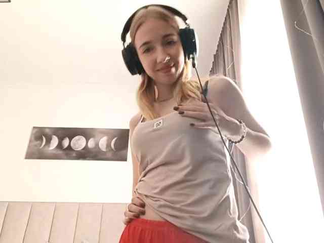 VioletteReeves webcam