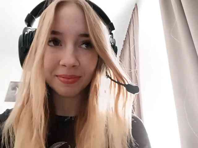 VioletteReeves webcam