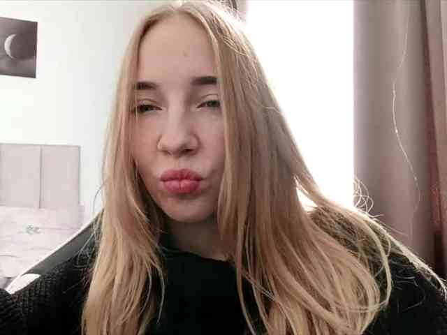 VioletteReeves webcam