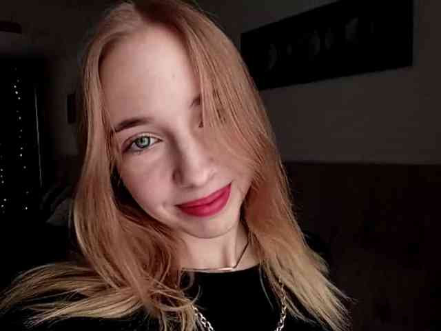 VioletteReeves webcam