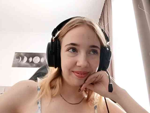 VioletteReeves webcam