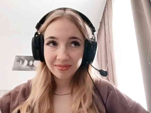 VioletteReeves webcam