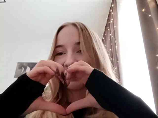 VioletteReeves webcam