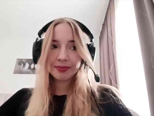 VioletteReeves webcam