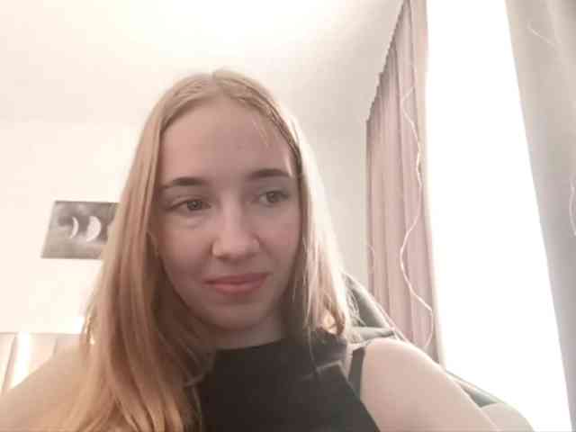 VioletteReeves webcam