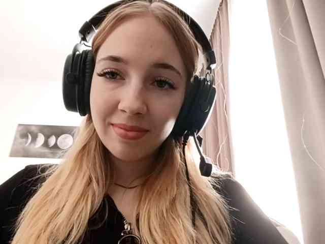 VioletteReeves webcam