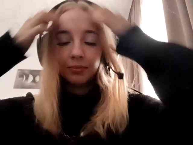 VioletteReeves webcam