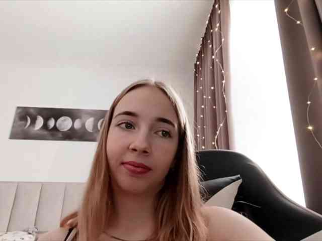 VioletteReeves webcam