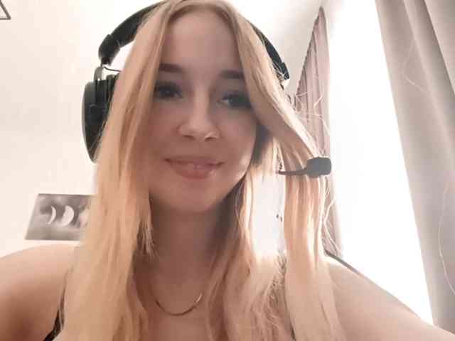 VioletteReeves webcam