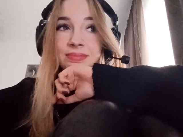 VioletteReeves webcam