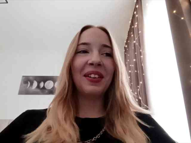 VioletteReeves webcam