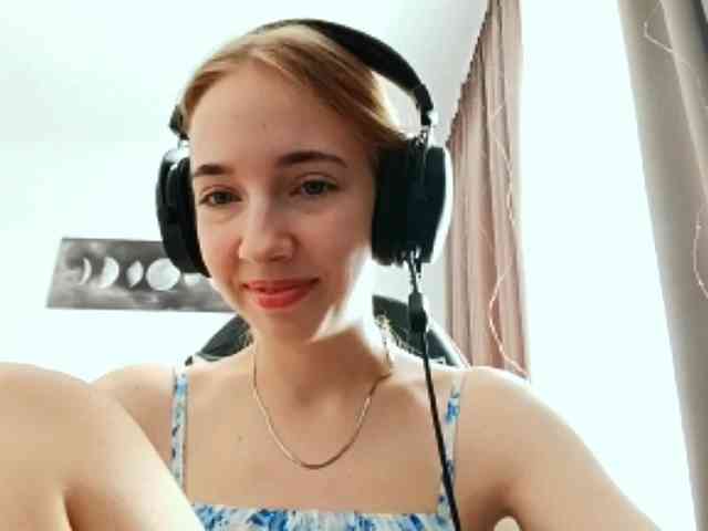 VioletteReeves webcam