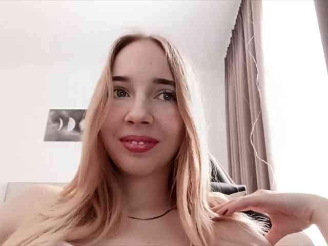 VioletteReeves webcam